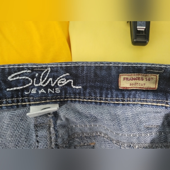 Silver jeans women's size 30W/33L Frances 18" bootcut - Picture 4 of 10